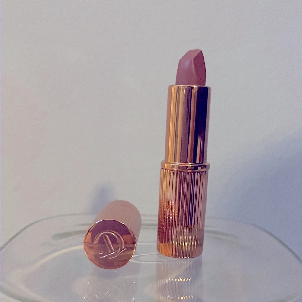 Charlotte Tilbury Lipstick in Pillow Talk mini